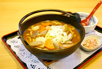 大和芋カレーうどん ¥750（カレーうどんを食べ進めると太田市産大和芋のとろろご飯が出てきます！）